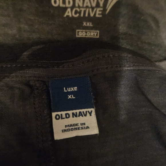 6 Tank Tops - Picture 6 of 6